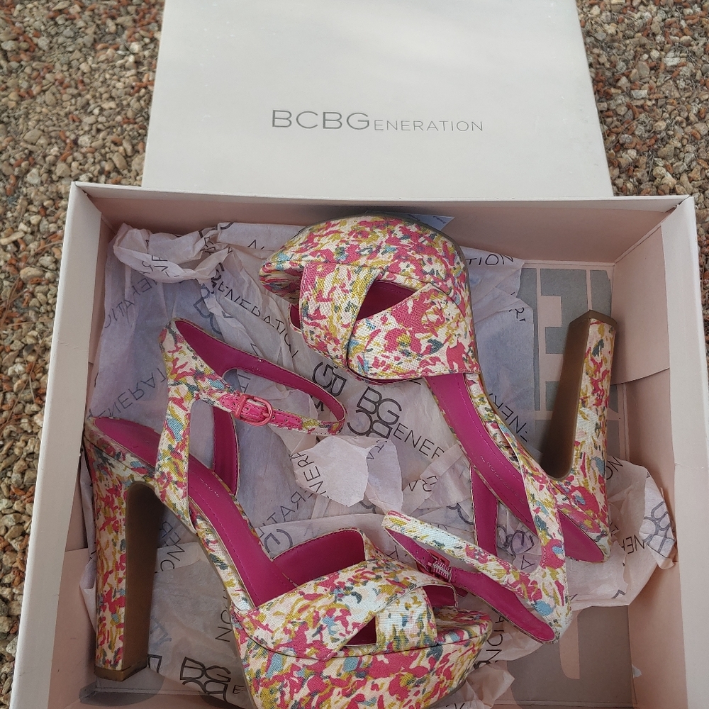 Bcbgeneration Platform Heel Sandals - image 6